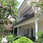 Arriba & Restaurant Oda ve Kahvaltı Gümüşlük